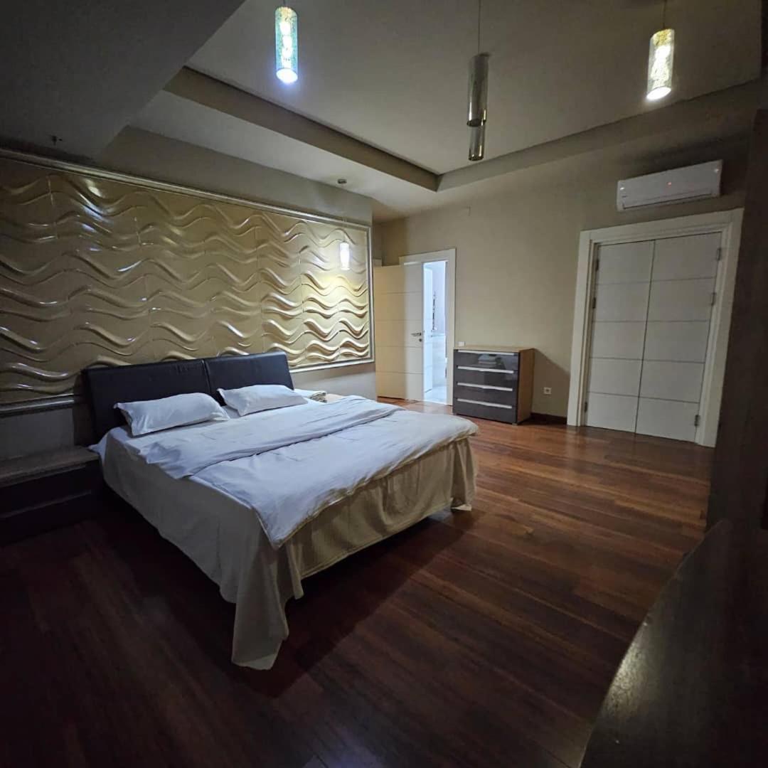 Bishkek Park Residence Bagian luar foto